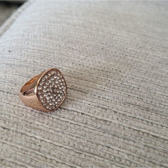 Square Statement Pinky Ring Rose bought it in Macys Solid rose gold new woman - Picture 4 of 5